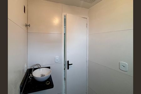 Apartamento à venda com 70m², 2 quartos e sem vaga Apartamento à venda com 70m², 2 quartos e sem vagaBanheiro social