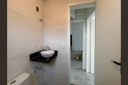 Apartamento à venda com 70m², 2 quartos e sem vaga Apartamento à venda com 70m², 2 quartos e sem vagaBanheiro social