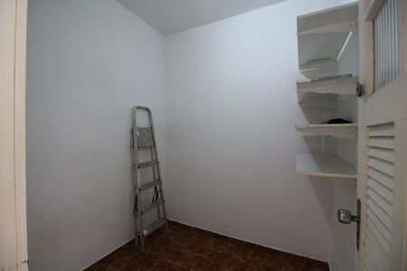 Casa de condomínio para alugar com 130m², 4 quartos e 1 vagaQuarto de Serviço
