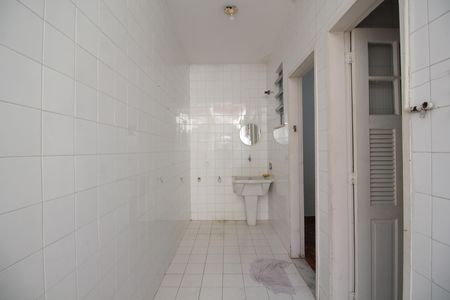 Casa de condomínio para alugar com 130m², 4 quartos e 1 vagaÁrea de Serviço