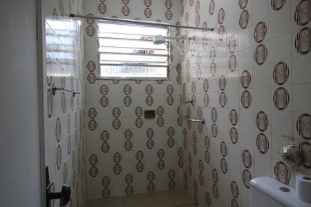Casa de condomínio para alugar com 130m², 4 quartos e 1 vagaBanheiro Social