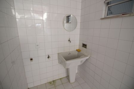Casa de condomínio para alugar com 130m², 4 quartos e 1 vagaÁrea de Serviço