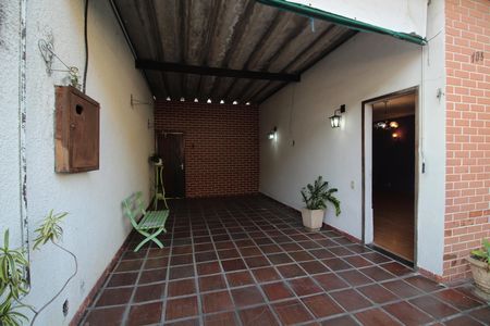 Casa de condomínio para alugar com 130m², 4 quartos e 1 vagaGaragem