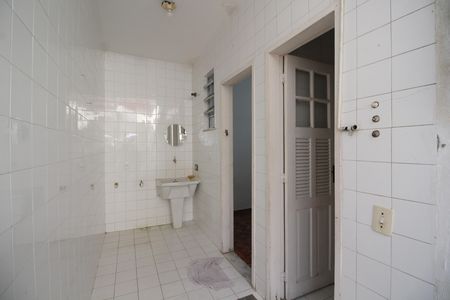 Casa de condomínio para alugar com 130m², 4 quartos e 1 vagaÁrea de Serviço