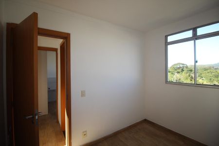 Quarto 2 de apartamento para alugar com 2 quartos, 40m² em Jardim Dona Leopoldina, Porto Alegre