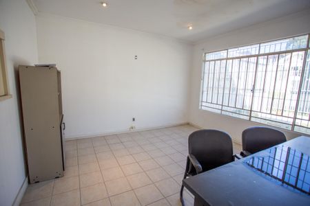 Casa para alugar com 600m², 6 quartos e 4 vagas