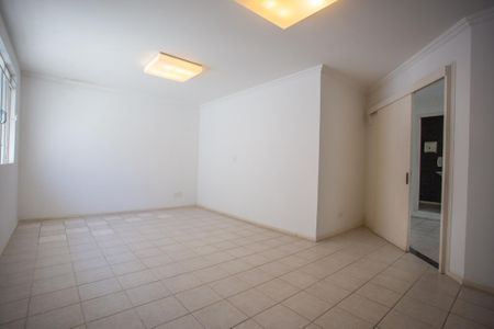 Casa para alugar com 6 quartos, 600m² em São Lourenço, Curitiba