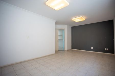 Casa para alugar com 600m², 6 quartos e 4 vagas