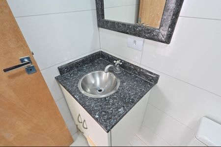 Banheiro Social de kitnet/studio para alugar com 1 quarto, 18m² em Mirandópolis, São Paulo