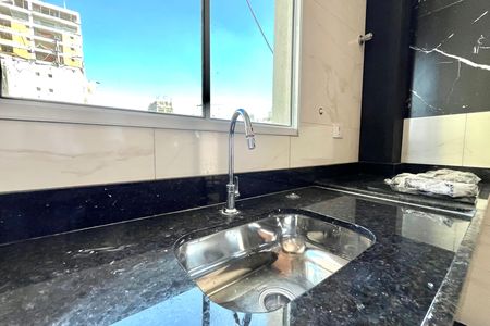 Apartamento à venda com 45m², 2 quartos e sem vaga Apartamento à venda com 45m², 2 quartos e sem vagaCozinha