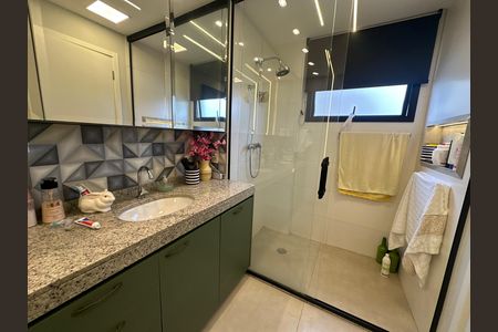 Apartamento à venda com 87m², 2 quartos e 1 vaga Apartamento à venda com 87m², 2 quartos e 1 vagaBanheiro da Suíte 2