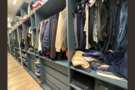 Apartamento à venda com 87m², 2 quartos e 1 vaga Apartamento à venda com 87m², 2 quartos e 1 vagaCloset da suíte 2