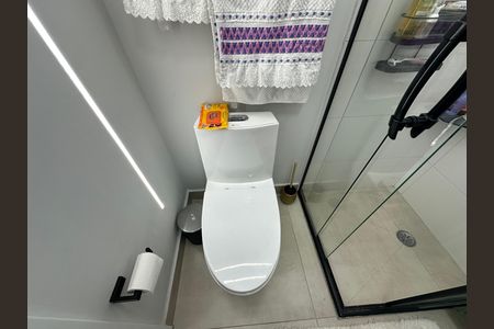 Apartamento à venda com 87m², 2 quartos e 1 vaga Apartamento à venda com 87m², 2 quartos e 1 vagaBanheiro da Suíte 1
