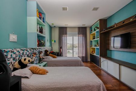 Casa de condomínio à venda com 439m², 4 quartos e 2 vagas Casa de condomínio à venda com 439m², 4 quartos e 2 vagasQuarto