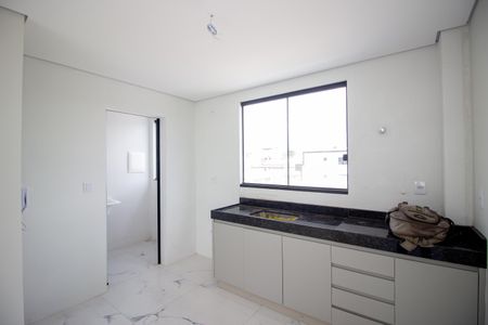 Apartamento para alugar com 85m², 3 quartos e 2 vagas Apartamento para alugar com 85m², 3 quartos e 2 vagasCozinha e Área de Serviço