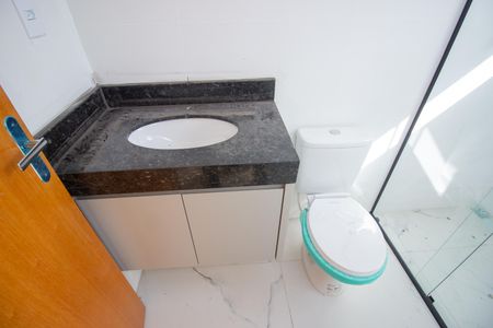 Banheiro da Suíte de apartamento para alugar com 3 quartos, 85m² em Alvorada, Contagem
