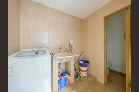 Casa à venda com 263m², 2 quartos e 4 vagas Casa à venda com 263m², 2 quartos e 4 vagasÁrea de Serviço
