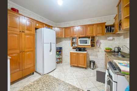 Casa à venda com 263m², 2 quartos e 4 vagas Casa à venda com 263m², 2 quartos e 4 vagasCopa e Cozinha