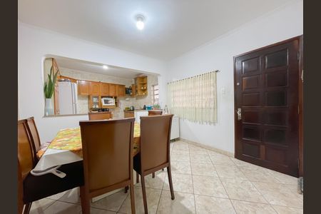 Casa à venda com 263m², 2 quartos e 4 vagas Casa à venda com 263m², 2 quartos e 4 vagasCopa e Cozinha