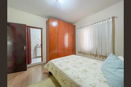 Casa à venda com 263m², 2 quartos e 4 vagas Casa à venda com 263m², 2 quartos e 4 vagasSuíte 2