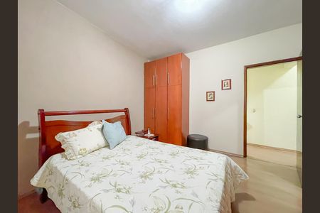 Casa à venda com 263m², 2 quartos e 4 vagas Casa à venda com 263m², 2 quartos e 4 vagasSuíte 2