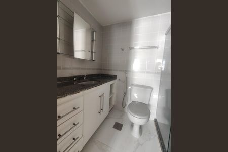 Apartamento à venda com 62m², 2 quartos e 1 vaga Apartamento à venda com 62m², 2 quartos e 1 vagaBanheiro da Suíte