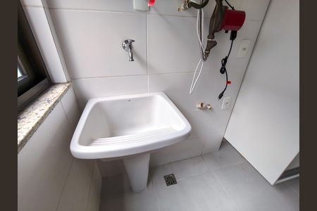 Apartamento à venda com 170m², 2 quartos e 1 vagaÁrea de Serviço