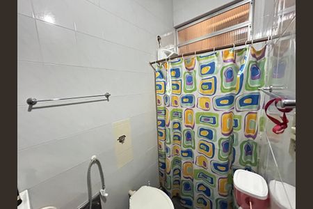 Casa à venda com 80m², 4 quartos e 2 vagasBanheiro da Suíte