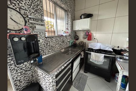 Casa à venda com 80m², 4 quartos e 2 vagasCozinha
