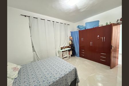 Casa à venda com 80m², 4 quartos e 2 vagasSuite