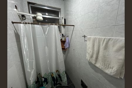 Casa à venda com 80m², 4 quartos e 2 vagasBanheiro 2
