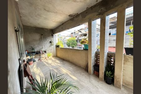 Casa à venda com 80m², 4 quartos e 2 vagasVaranda