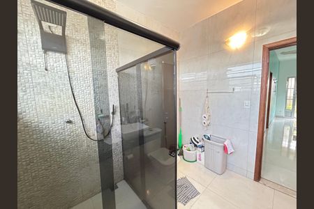 Casa à venda com 80m², 4 quartos e 2 vagasBanheiro 3