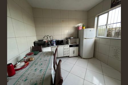 Casa à venda com 80m², 4 quartos e 2 vagasCozinha
