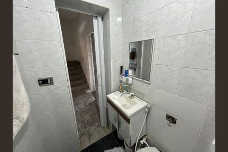 Casa à venda com 80m², 4 quartos e 2 vagasBanheiro 2