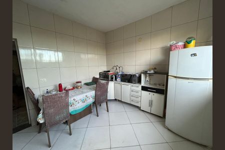 Casa à venda com 80m², 4 quartos e 2 vagasCozinha