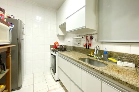 Apartamento à venda com 80m², 3 quartos e 2 vagasCozinha