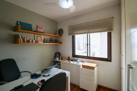 Apartamento à venda com 178m², 4 quartos e 4 vagas Apartamento à venda com 178m², 4 quartos e 4 vagasSuíte 1