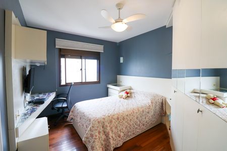 Apartamento à venda com 178m², 4 quartos e 4 vagas Apartamento à venda com 178m², 4 quartos e 4 vagasSuíte 2