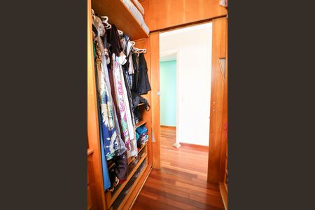 Apartamento à venda com 178m², 4 quartos e 4 vagas Apartamento à venda com 178m², 4 quartos e 4 vagasSuíte 3