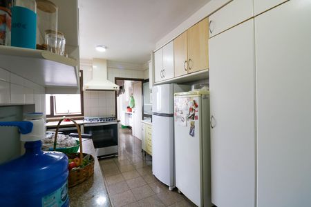 Apartamento à venda com 178m², 4 quartos e 4 vagas Apartamento à venda com 178m², 4 quartos e 4 vagasCozinha
