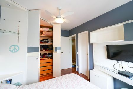 Apartamento à venda com 178m², 4 quartos e 4 vagas Apartamento à venda com 178m², 4 quartos e 4 vagasSuíte 2