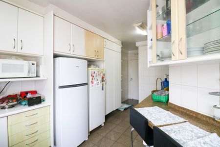 Apartamento à venda com 178m², 4 quartos e 4 vagas Apartamento à venda com 178m², 4 quartos e 4 vagasCozinha