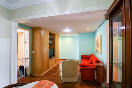 Apartamento à venda com 178m², 4 quartos e 4 vagas Apartamento à venda com 178m², 4 quartos e 4 vagasSala de TV / Copa