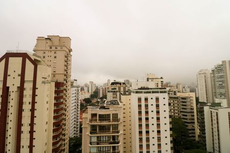 Apartamento à venda com 178m², 4 quartos e 4 vagas Apartamento à venda com 178m², 4 quartos e 4 vagasVaranda