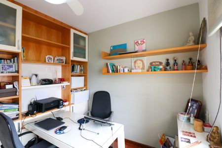 Apartamento à venda com 178m², 4 quartos e 4 vagas Apartamento à venda com 178m², 4 quartos e 4 vagasSuíte 1