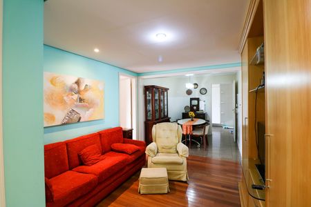 Apartamento à venda com 178m², 4 quartos e 4 vagas Apartamento à venda com 178m², 4 quartos e 4 vagasSala de TV / Copa