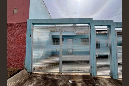 Casa para alugar com 38m², 1 quarto e 1 vaga Casa para alugar com 38m², 1 quarto e 1 vagaFachada