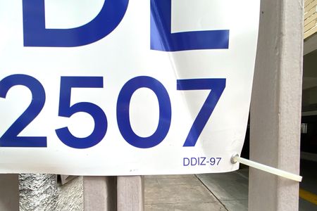 Apartamento à venda com 90m², 3 quartos e 1 vaga Apartamento à venda com 90m², 3 quartos e 1 vagaPlaca DDIZ-97