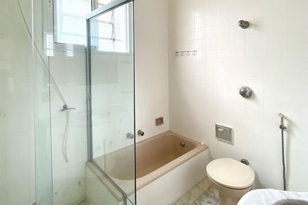 Apartamento à venda com 90m², 3 quartos e 1 vaga Apartamento à venda com 90m², 3 quartos e 1 vagaBanheiro